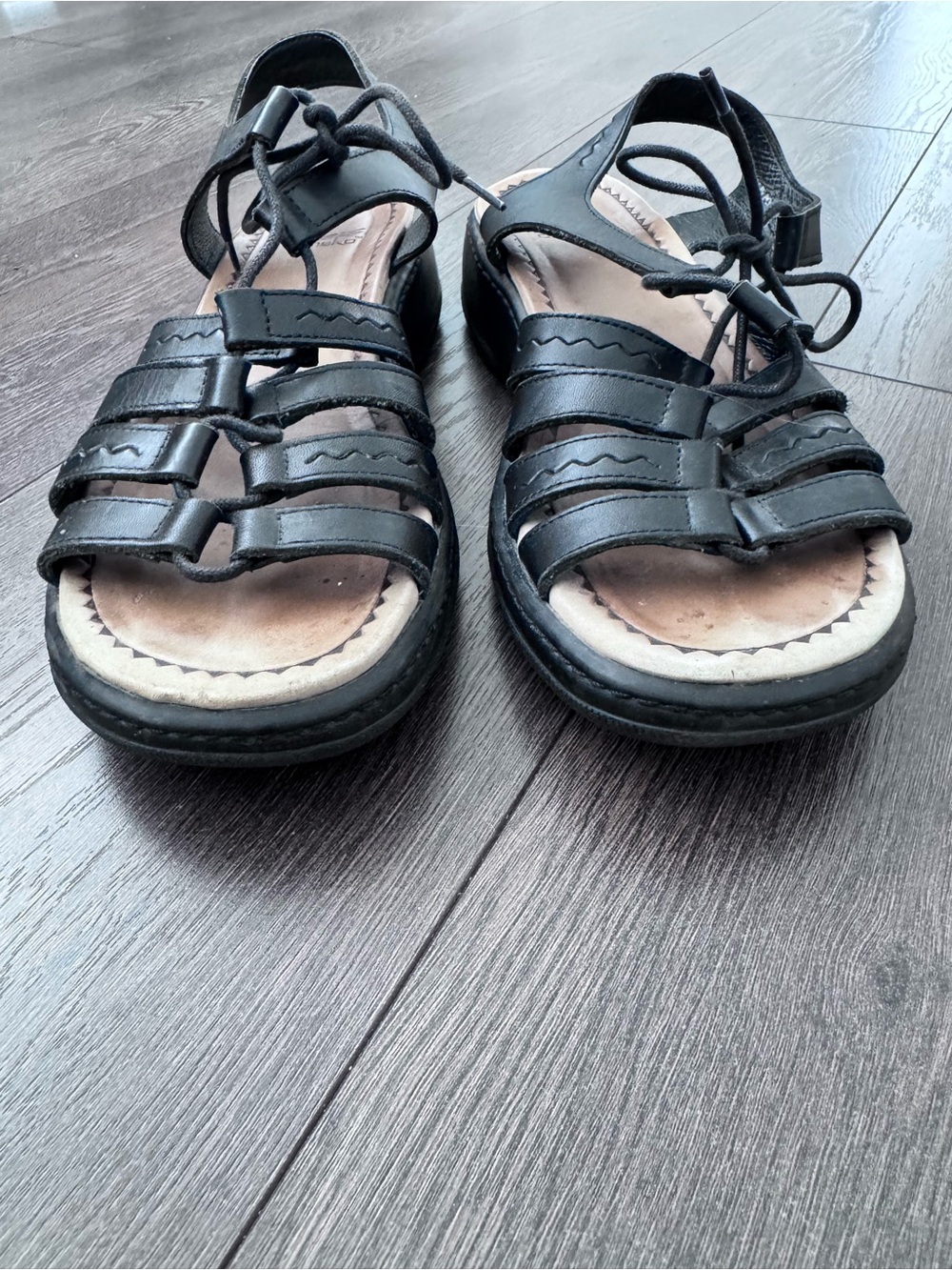 DANSCI Lace Up Strappy Leather Sandals (40)